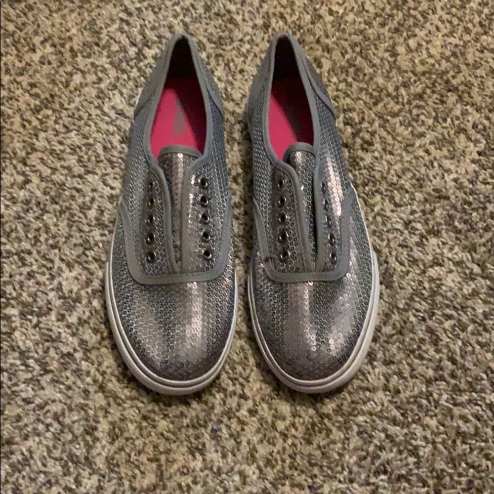 Size 9 gray sequin sneakers